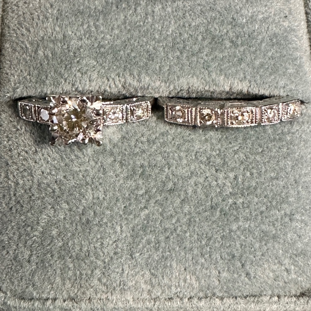 Women’s Wedding Ring Set